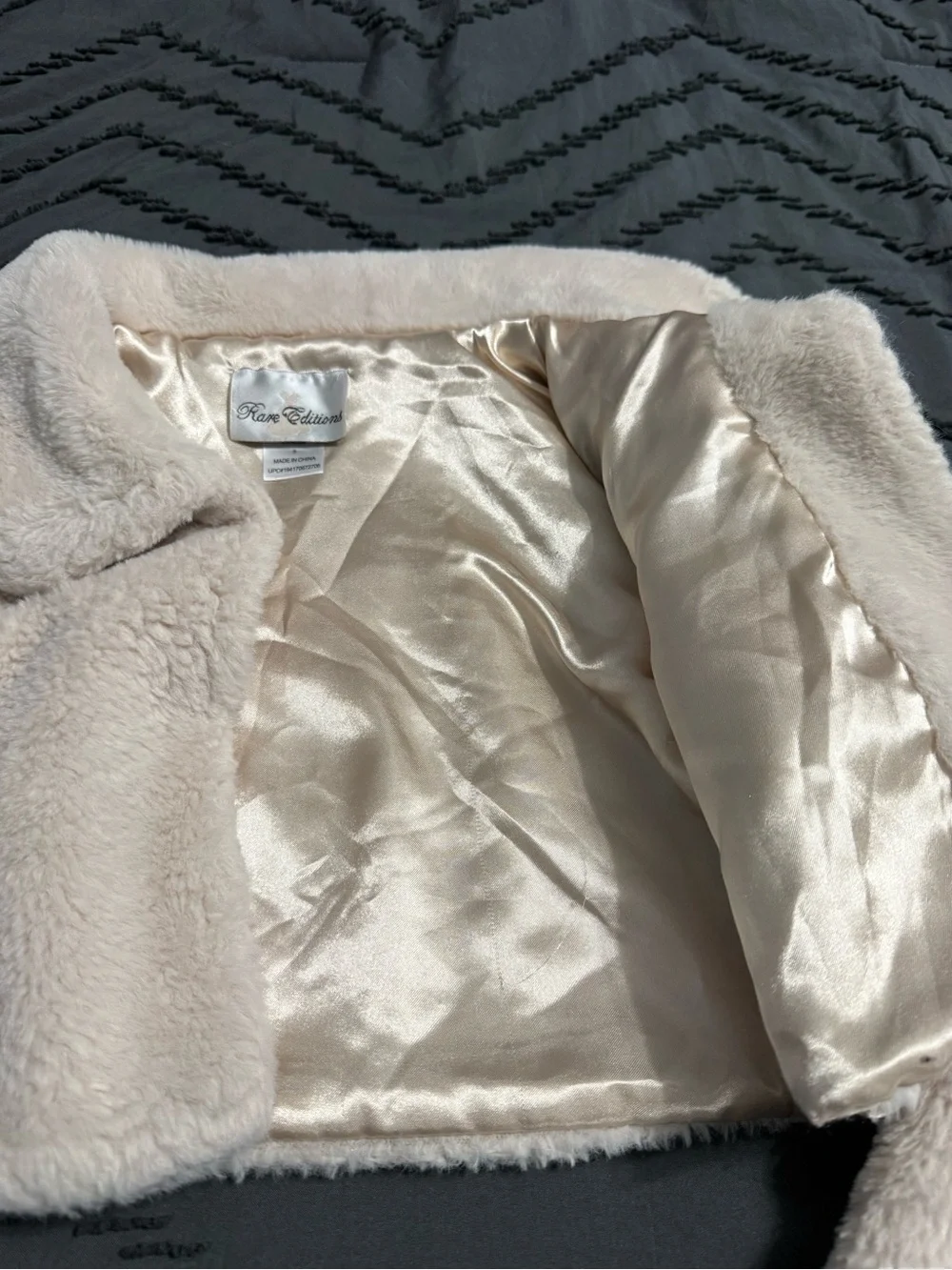 Rare Editions Cream Faux-Fur Cropped Cape Jacket